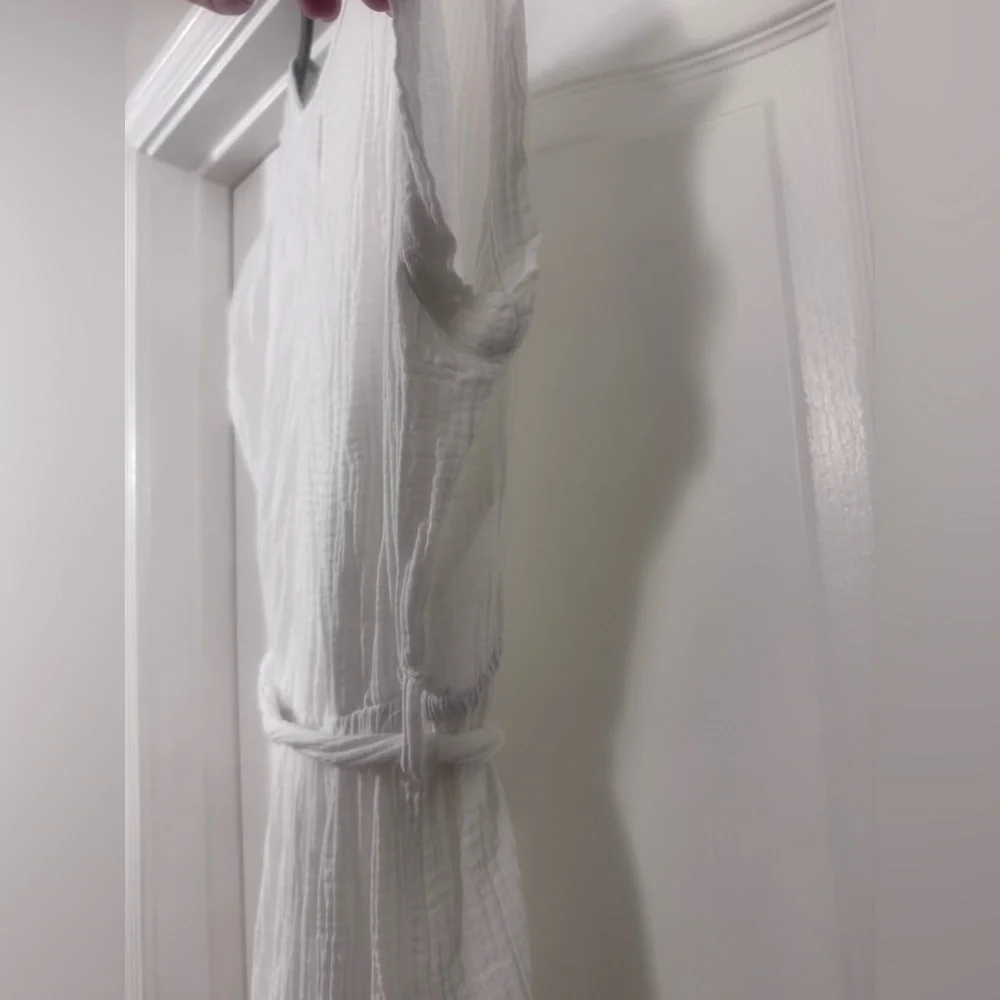 Magaschoni White V-Neck Dress - Picture 10 of 10